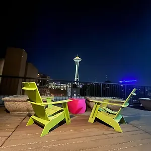 Cozy Downtown Retreat With Space Needle View Seattle