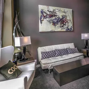Penthouse Downtown, Top Floor 4 Beds, 2baths Seattle
